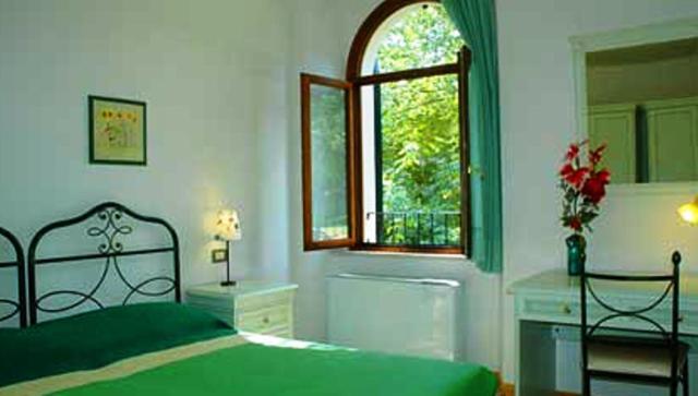 Residence Bizzoni Терни Экстерьер фото